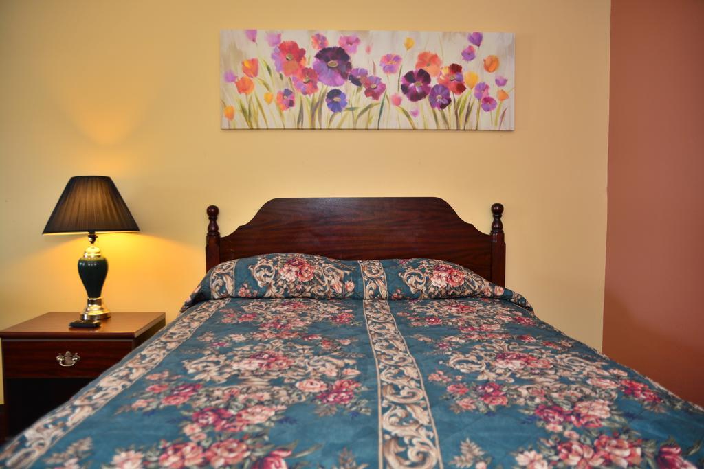 Scottish Inn And Suites トンボール エクステリア 写真