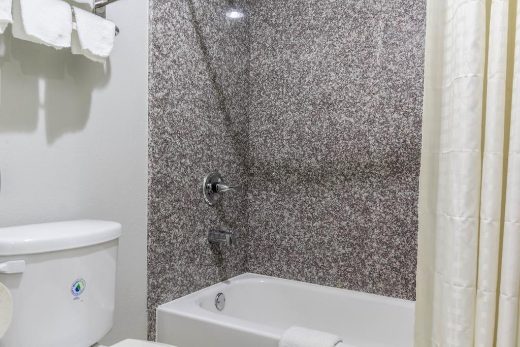 Scottish Inn And Suites トンボール エクステリア 写真